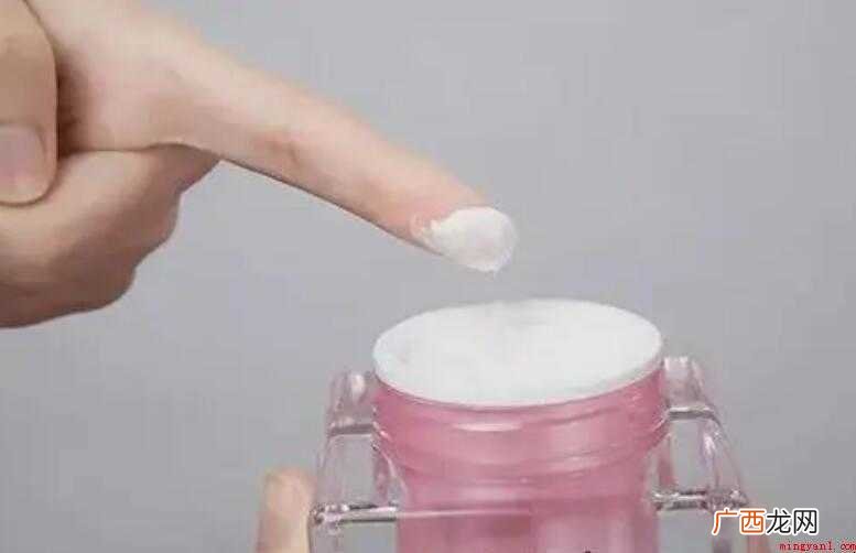 滋润的近义词是什么