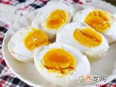 怎么做咸鸭蛋好吃又多油