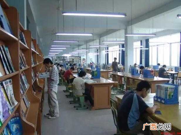 成都理工大学图书馆怎么样