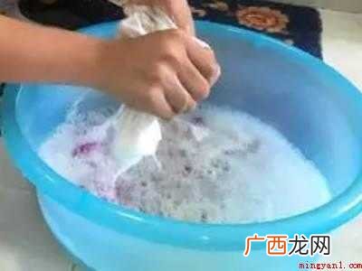 白色真丝发黄怎么变白