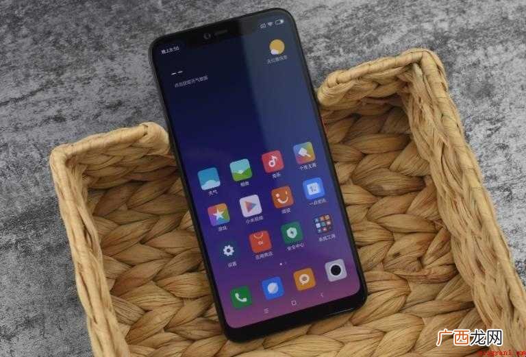 小米8外观特色有哪些
