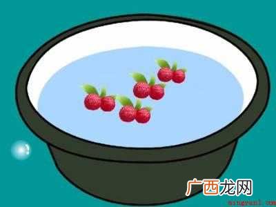 杨梅里的小白虫怎么泡出来