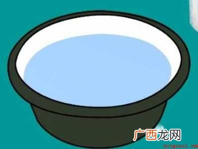 杨梅里的小白虫怎么泡出来
