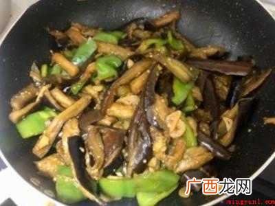 茄子炒辣椒怎么做好吃又简单