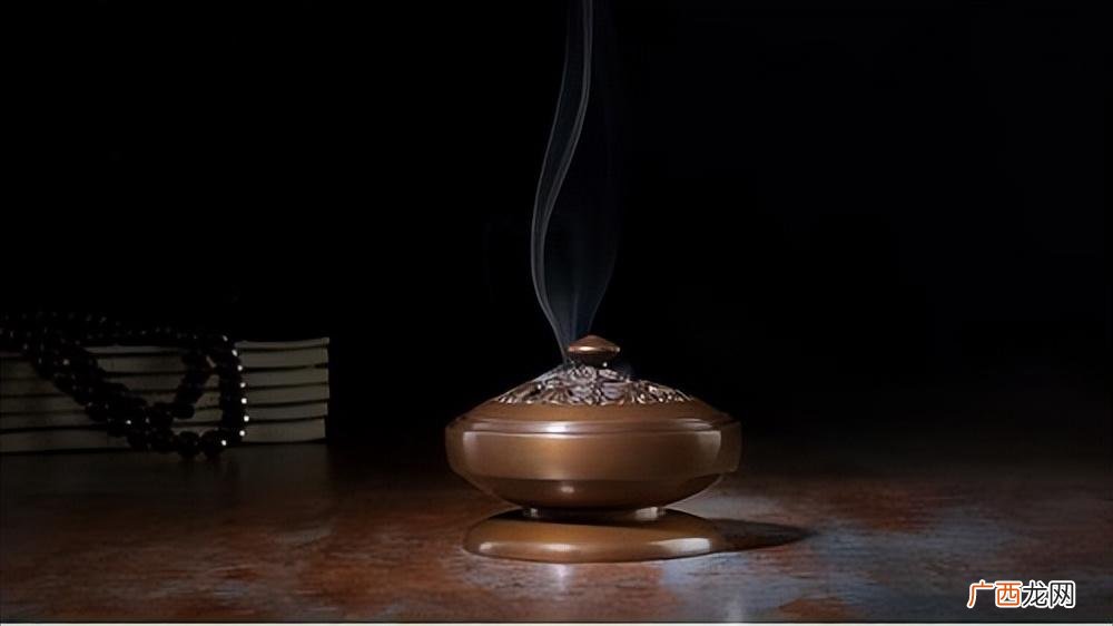 香炉的作用和材质 香炉里面放什么东西最好最旺财