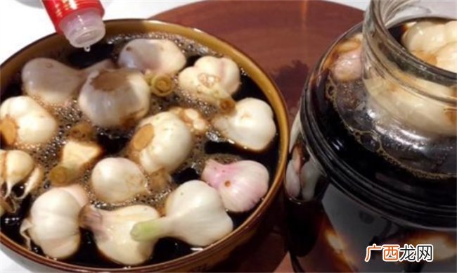 醋泡大蒜的功效有哪些 有哪些食用方法