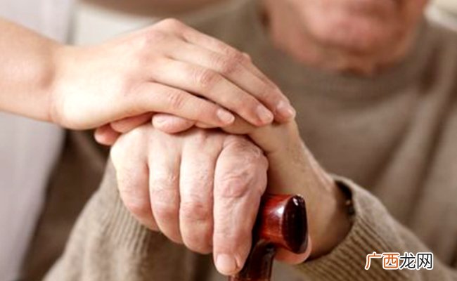 帕金森一定手抖吗 手抖一定帕金森吗