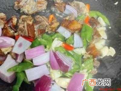 腌制咸鸭子怎么吃的具体操作步骤 腌制的咸鸭子怎么吃