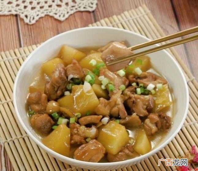 土豆炖鸡块的家常做法是什么
