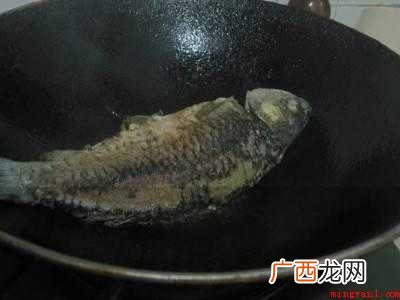 鱼汤怎么吃