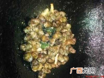 爆炒螺蛳怎么吃