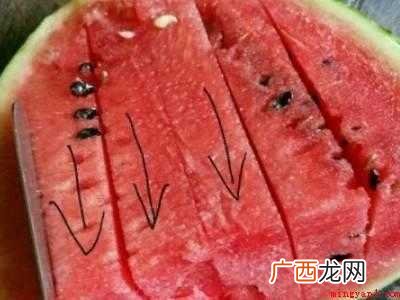 西瓜如何切成小方块