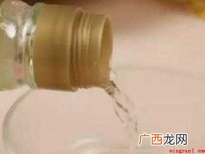 白色帆布鞋脏了怎么洗才会白
