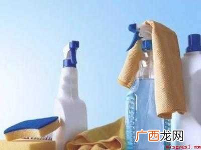 青草汁弄到白鞋上怎么办