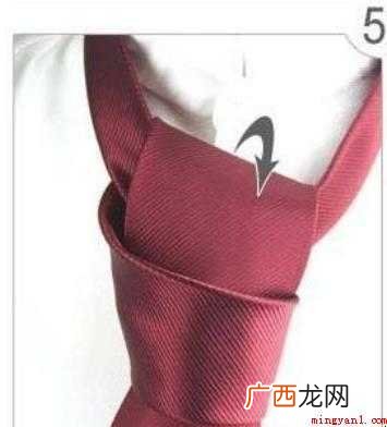 男士西装打领带如何系领带 如何系领带