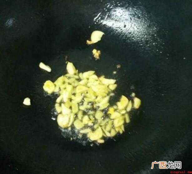 洋葱炒鸡蛋的做法是什么