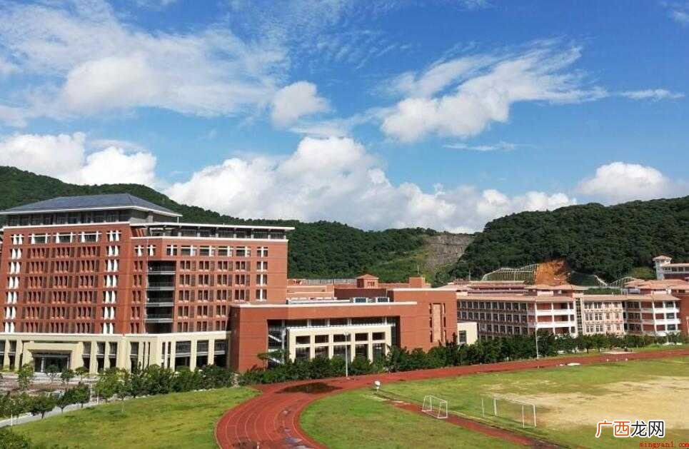 一 美丽的校园作文怎么写 美丽的校园作文怎么写