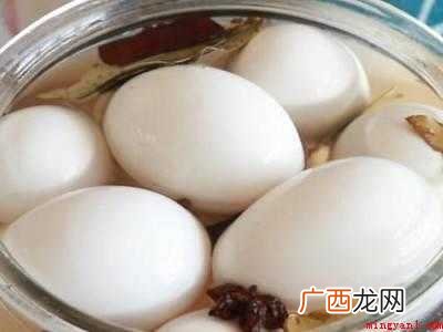 鹅蛋怎么腌制出油还不咸
