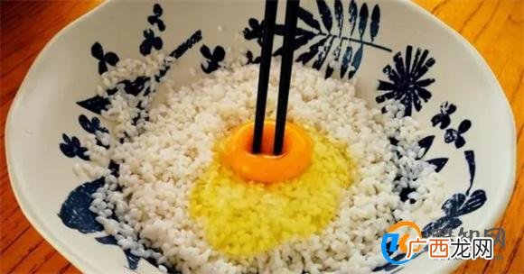 原来糯米还可以这样吃,30多年第一次见,香酥筋道,出锅就抢光