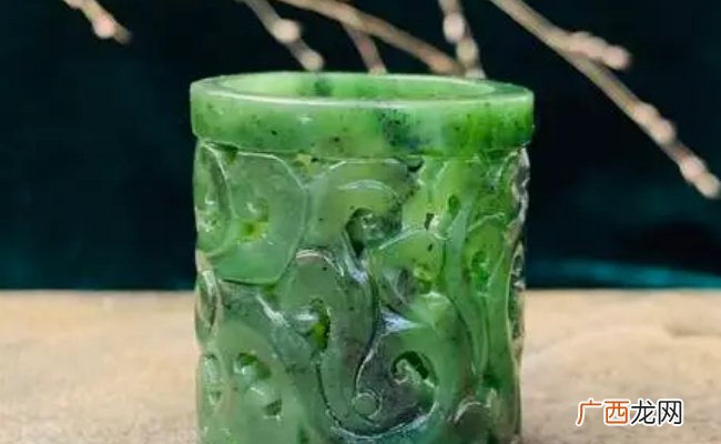 新疆和田碧玉与俄罗斯碧玉有何区别