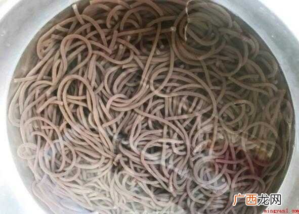 凉拌蕨根粉的流程怎么样