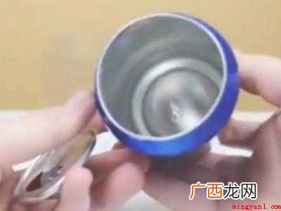 如何完整的取下易拉罐盖
