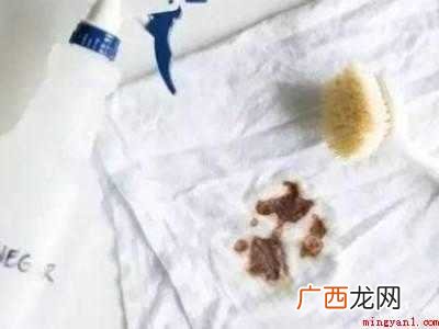 小苏打怎么洗衣服变白