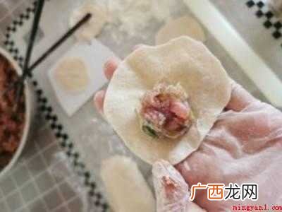 做小笼包子的方法与步骤