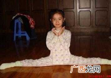一字马又叫劈腿、劈叉,怎样练劈叉 怎样练劈叉