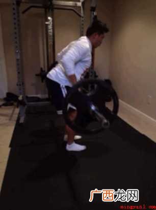 锻炼背部肌肉最有效的动作有哪些