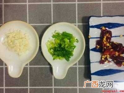 爆辣金针菇怎么做
