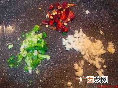 爆辣金针菇怎么做