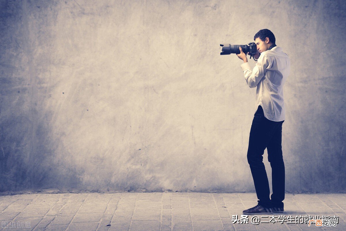 普通摄影师一个月大概多少收入 摄影师一个月多少钱