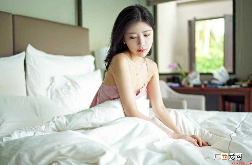露水夫妻是什么意思 成语造句 露水夫妻是什么意思