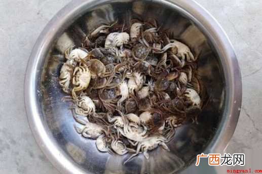 如何做好吃的小螃蟹