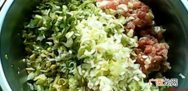 如何做出美味的芹菜猪肉饺子馅