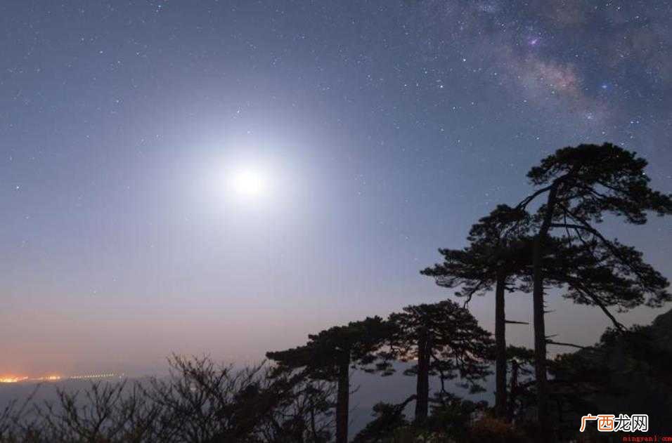 月明星稀是什么意思 成语用法介绍 月明星稀是什么意思