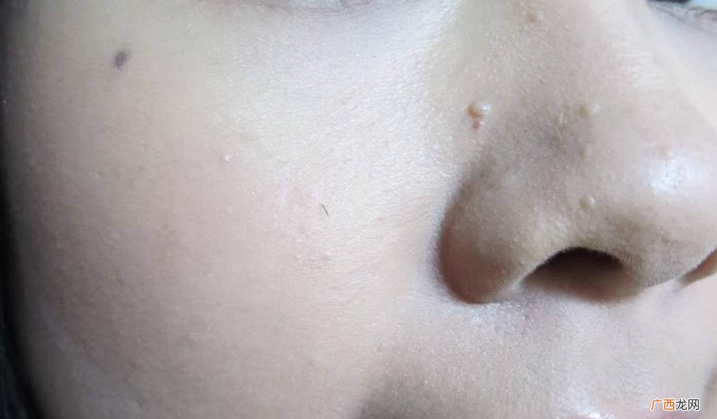 粉底液的正确使用方法视频 粉底液的正确使用方法