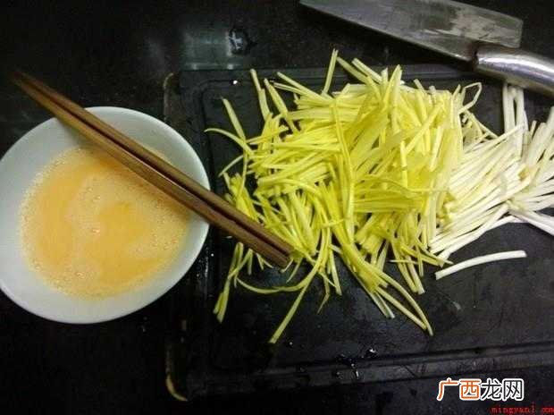韭黄炒鸡蛋怎样做