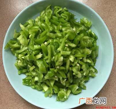 青椒炒鸡蛋怎样做