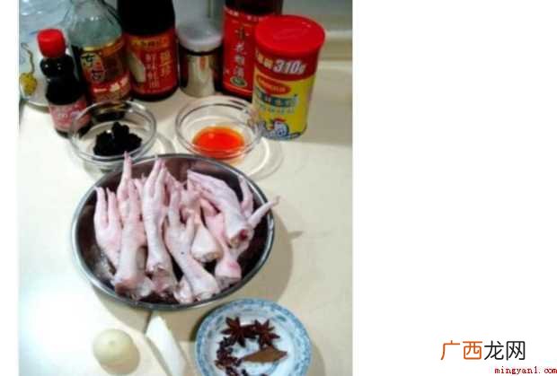 买回来的鸡爪子要怎样做 卤味鸡爪子怎样做