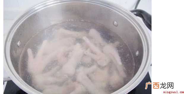 买回来的鸡爪子要怎样做 卤味鸡爪子怎样做