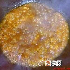 酱是炸酱面的灵魂,自制酱料用料简单,做起来也很方便快捷,最重