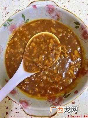 酱是炸酱面的灵魂,自制酱料用料简单,做起来也很方便快捷,最重