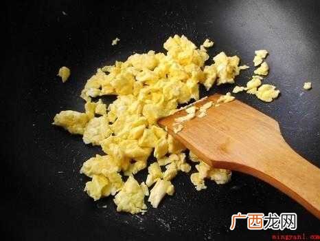 金针菇炒鸡蛋怎样做