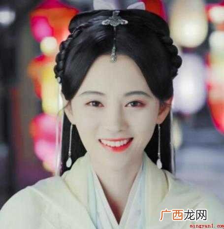 言笑晏晏的造句有哪些