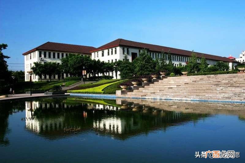 重庆医科大学凭什么录取分数高 重庆医科大学是211吗