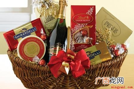 粽子、水果、滋补品、干果、酒类都是端午节送礼的最佳礼品