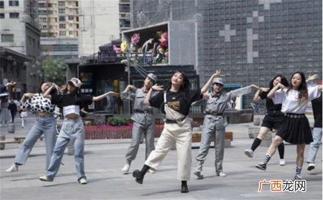 ?快闪是什么 玩快闪是什么意思