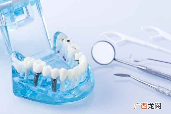 口腔溃疡主要是身体里缺少维生素 口腔溃疡缺什么维生素